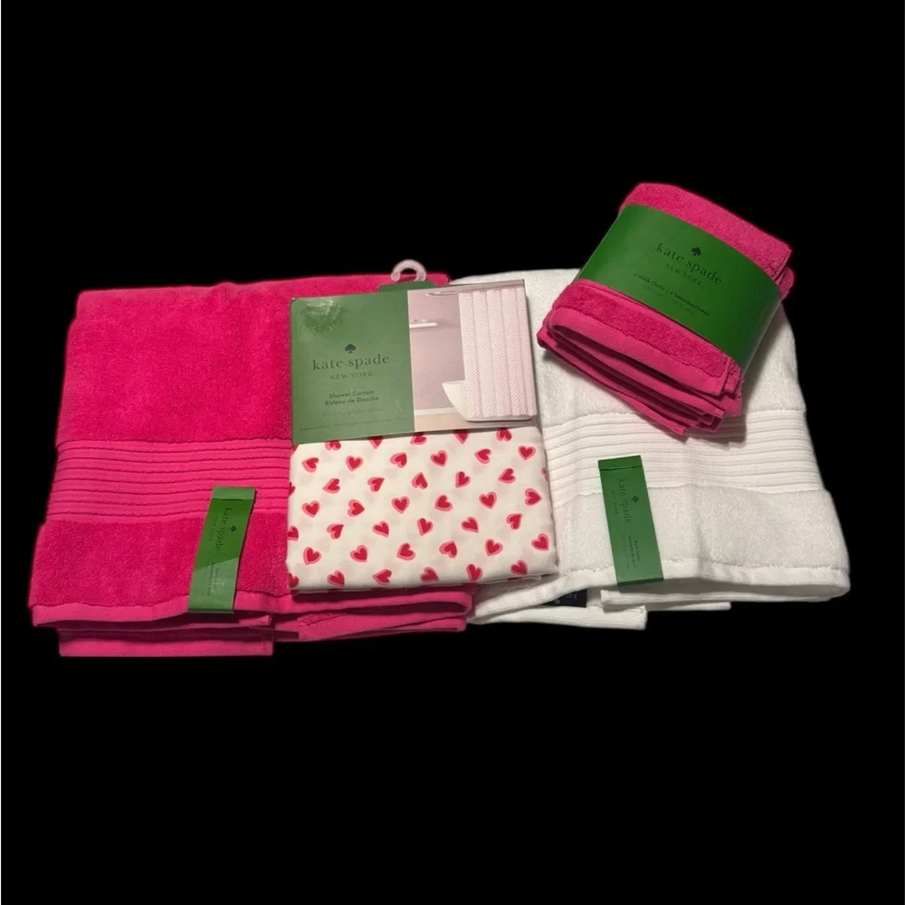 Kate Spade Red Heart Shower Curtain Towel and Wash Cloth set, new